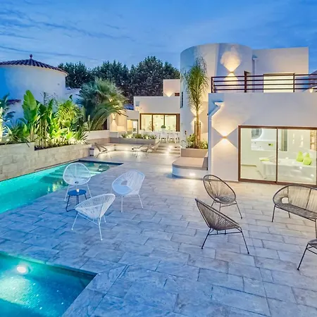 Villa N15 En Plein Coeur De La Marina, Proche De Rosas, Costa Brava