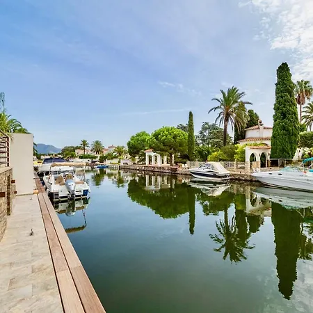 N15 En Plein Coeur De La Marina, Proche De Rosas, Costa Brava *